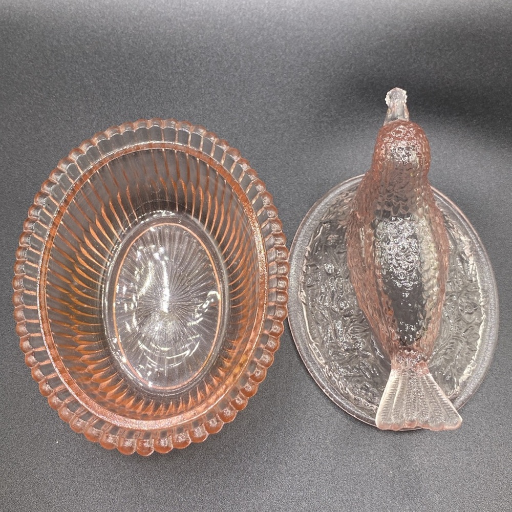 BOYD GLASS ROBIN ON NEST with BERRY LIGHT ROSE - Picture 9 of 13